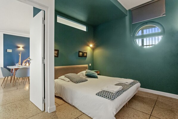 1 chambre, fer et planche à repasser, Wi-Fi gratuit, draps fournis