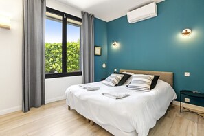1 chambre, fer et planche à repasser, Wi-Fi gratuit, draps fournis