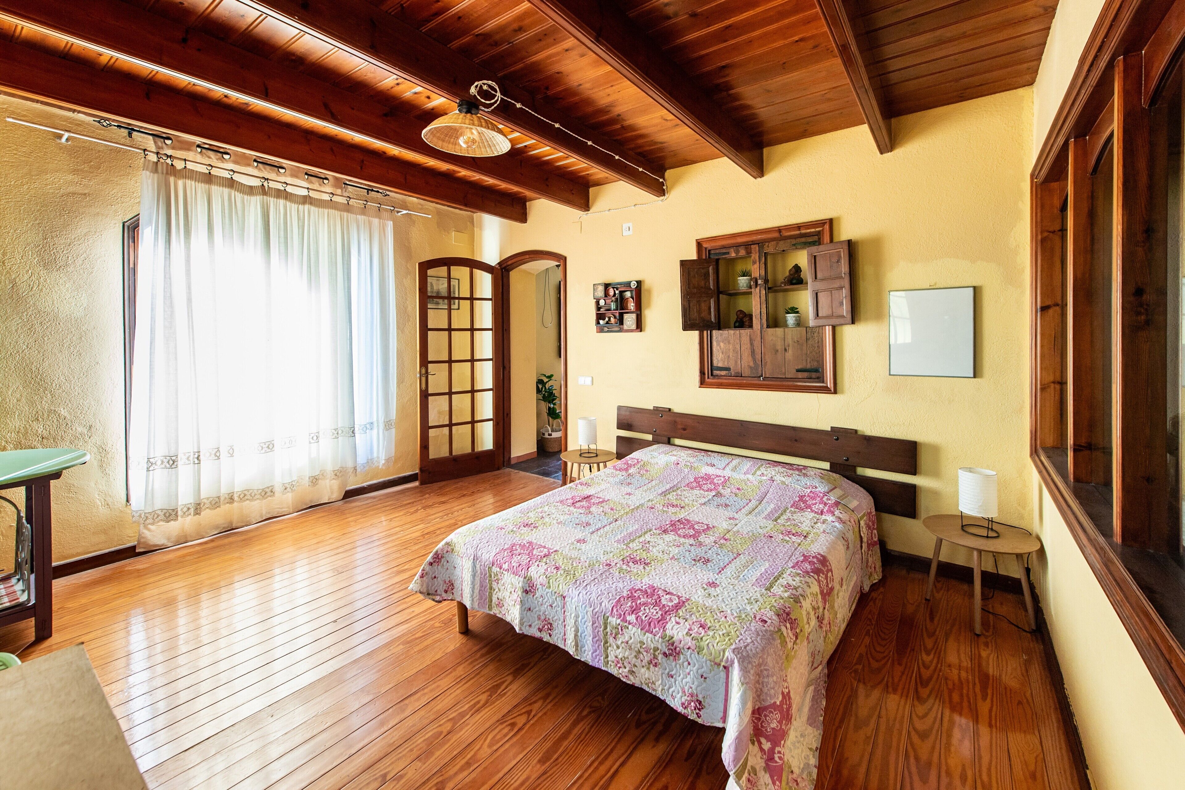 6 chambres, Wi-Fi gratuit, draps fournis