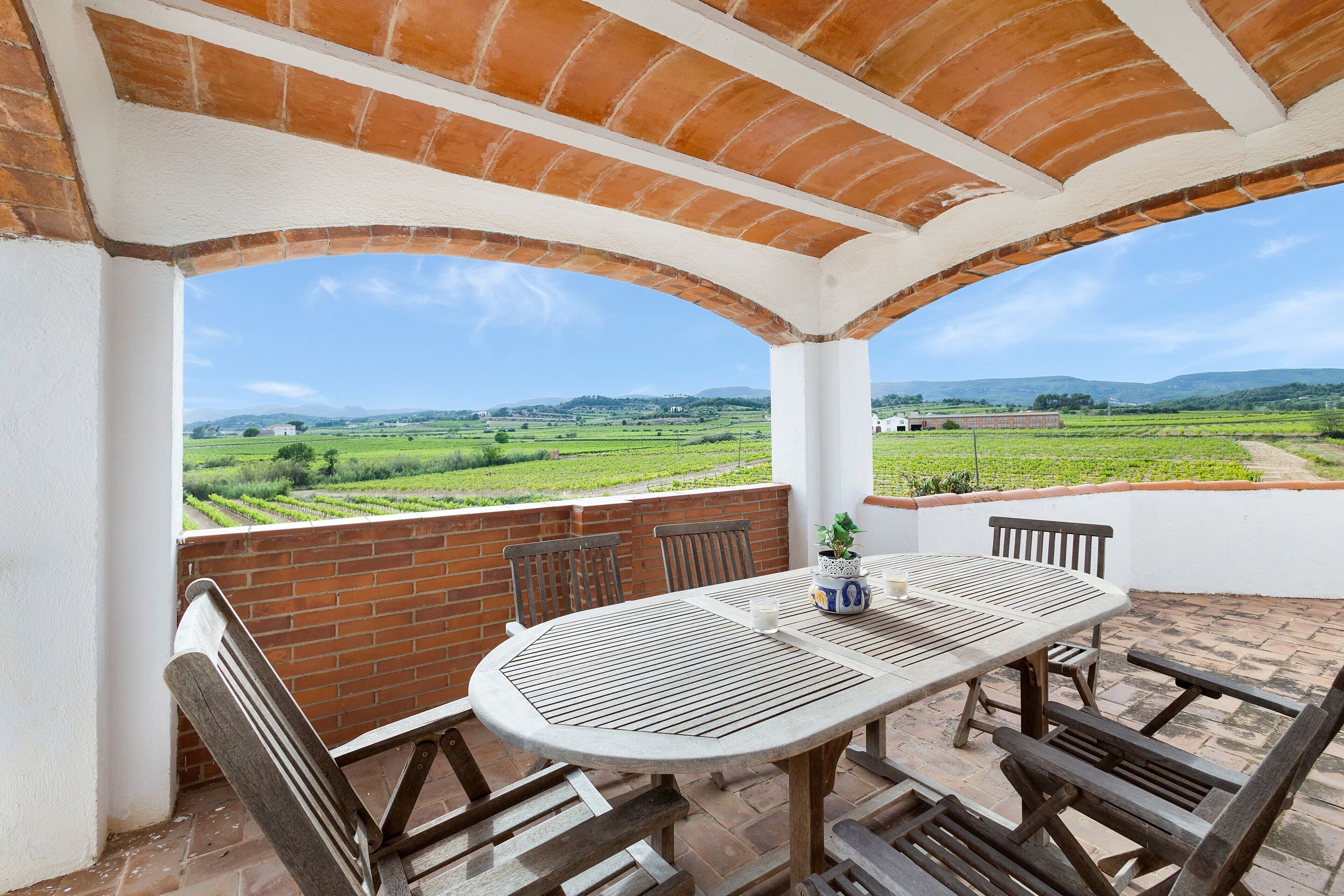 屋外ダイニングエリア