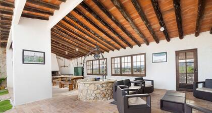 Country House 'Cal Eloi Janet' with Mountain View, Private Pool and Wi-Fi