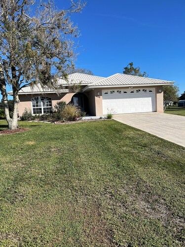 Cozy Sebring Raceway Retreat