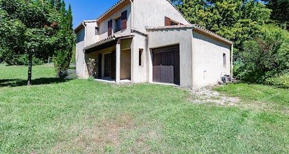 'Gite 07' : Small house with private garden