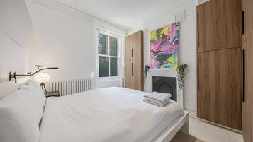 2 bedrooms, iron/ironing board, travel crib, free WiFi