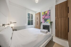 2 bedrooms, iron/ironing board, travel crib, free WiFi