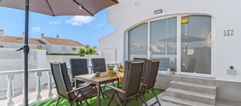 Apartamento 'Sweet Home' con piscina compartida, Wi-Fi y aire acondicionado