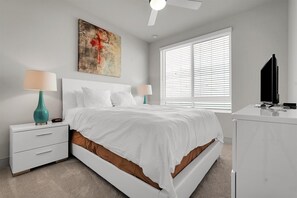 1 habitación, escritorio, tabla de planchar con plancha y wifi gratis 