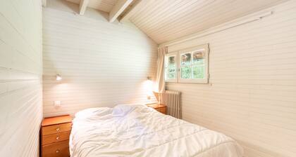 Chalet 'Du Tourmalet - La Mongie' with Mountain View, Private Terrace and Wi-Fi