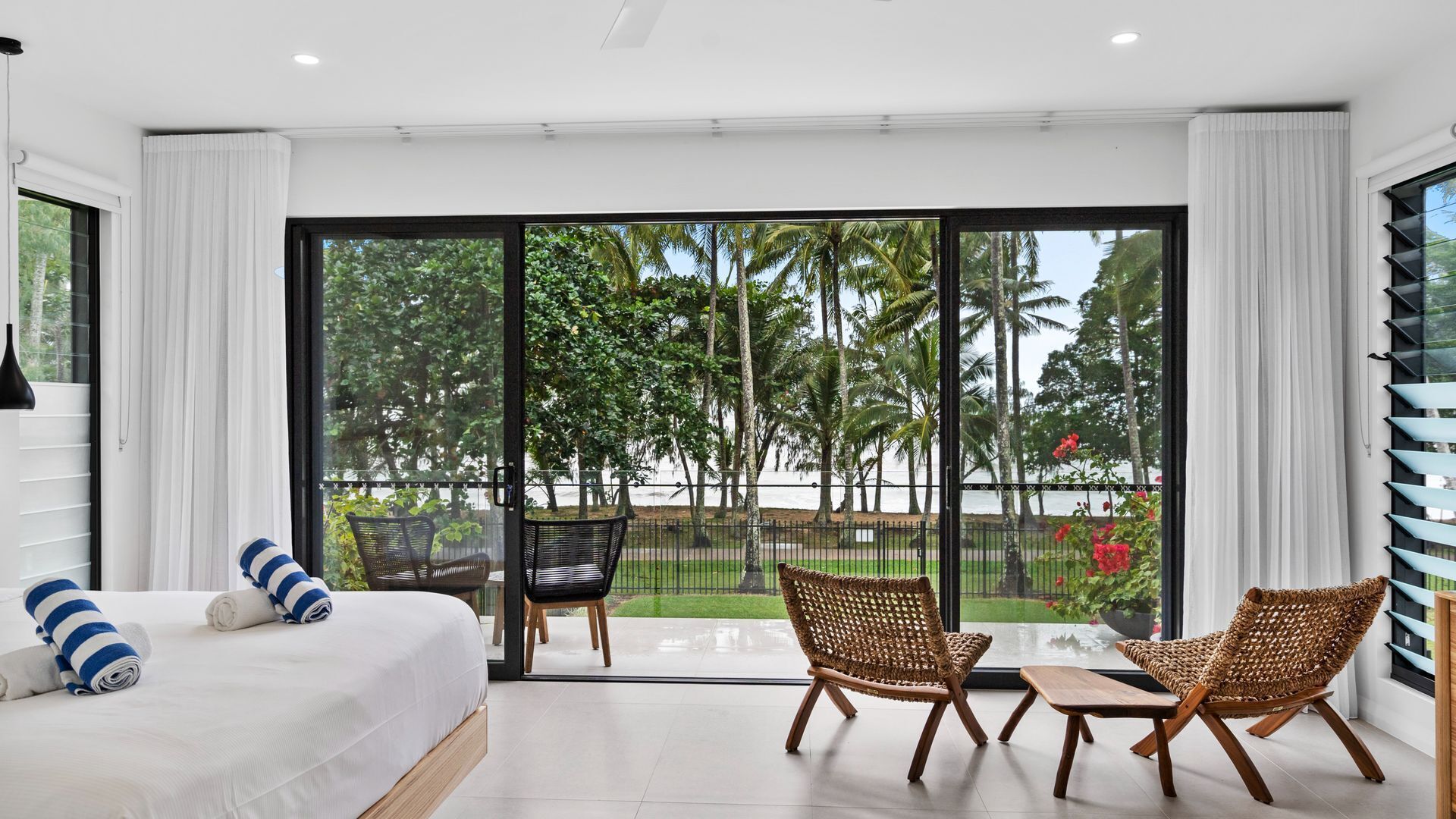 5 bedrooms, iron/ironing board, free WiFi, bed sheets