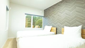 2 bedrooms, WiFi, bed sheets