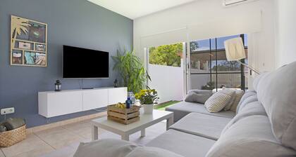 Ferienwohnung 'Apartamento 104' mit Bergblick, WLAN und Klimaanlage