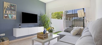 Vacation Apartment 'Apartamento 104' with Mountain View, Wi-Fi and Air Conditioning