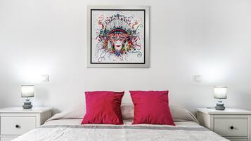 2 slaapkamers, een strijkplank/strijkijzer, gratis wifi, beddengoed