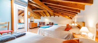 Appartement 'Amontes Rural' avec piscine privée, terrasse privée et Wi-Fi