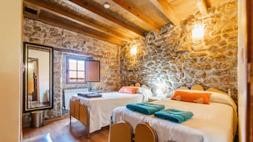 6 quartos, ferros/tábuas de passar roupa, Wi-Fi de cortesia