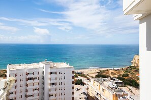 Beach nearby - Apartment 'Vieira À Beira Mar' with Sea View, Balcony and Wi-Fi (Armação de Pêra)
