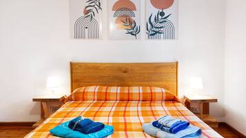 1 dormitorio, tabla de planchar con plancha, wifi gratis y ropa de cama