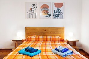 1 soverom, strykejern/-brett, wi-fi (inkludert) og sengetøy