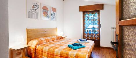 1 chambre, fer et planche Ă repasser, Wi-Fi gratuit, draps fournis