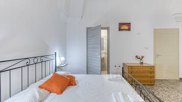 1 soveværelse, sengetøj