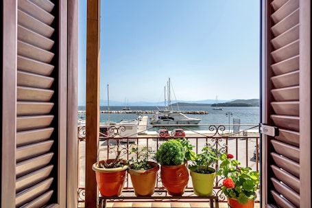Interior. Vacation Home "Barba Panais' House" with Balcony & Sea View