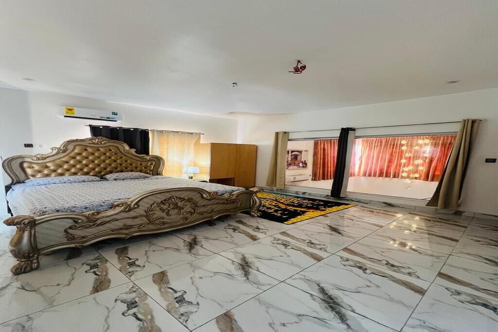 4 Schlafzimmer, Bügeleisen/Bügelbrett, WLAN, Bettwäsche