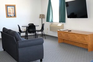 Comfort Suite | Living area