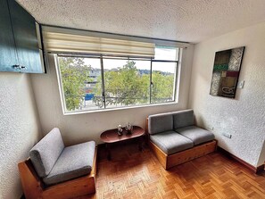 Living area - Habitación Estudio en las Faldas del Volcán Pichincha (Quito)
