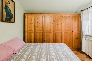 1 室のベッドルーム、アイロン / アイロン台、ベッドシーツ