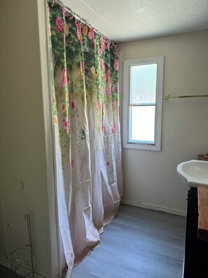 Toallas y papel de baño 