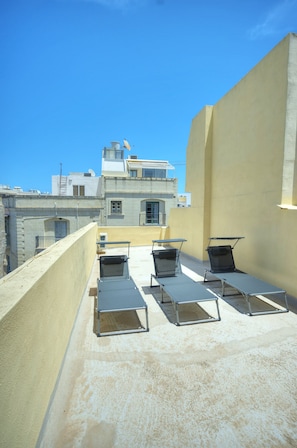 Terrace/patio - 3bedroom house with yard and roof terrace CZER1-1 (Sliema)