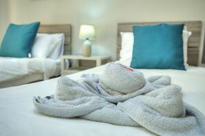 3 chambres, fer et planche à repasser, Wi-Fi gratuit, draps fournis