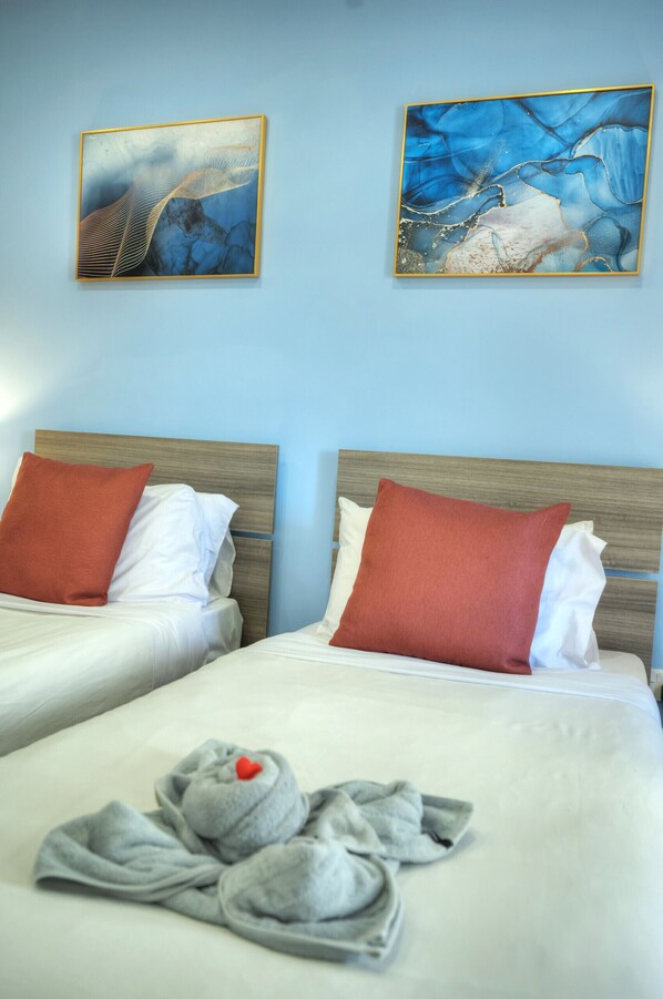 3 bedrooms, iron/ironing board, free WiFi, bed sheets