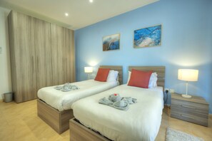 3 bedrooms, iron/ironing board, free WiFi, bed sheets