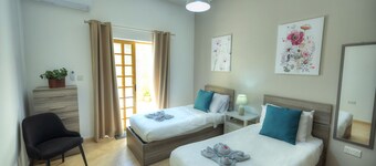 3bedroom house with yard and roof terrace CZER1-1