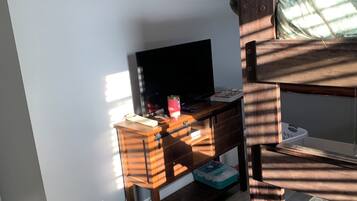 2 bedrooms, desk, iron/ironing board, travel crib