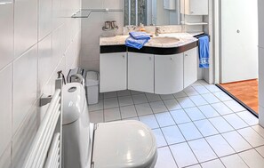 Shower - Lovely home in Lemmer (Lemmer)