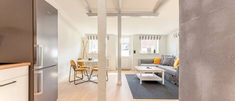 テレビ、ステレオ