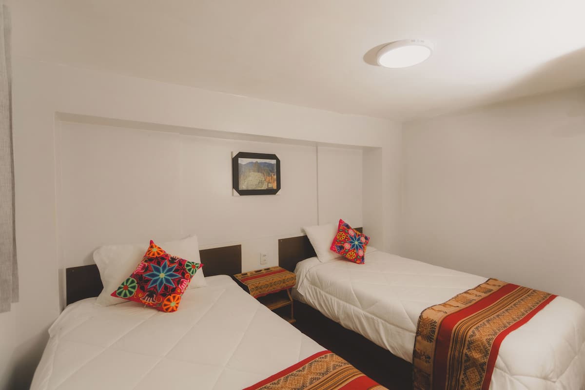 Classic Twin Room, Private Bathroom | Free WiFi