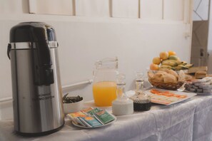 In-room dining - Lucios Hostal (Cusco)