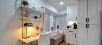 Whitewood Oasis-Your Poolside Retreat with  Heated  Pool in Spring, TX 