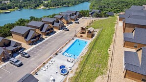 Unclassified image, 5 of 54, button - Lake Lookout Retreat with Private Hot Tub, Free Attraction Tickets & Community Pools (Branson)