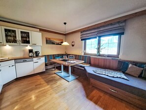 TV - Kröll beim Geislerhof by Interhome (Mayrhofen)