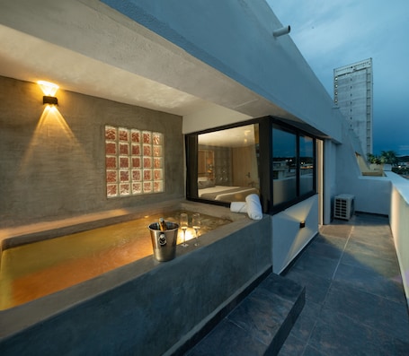 Suite, Private Pool | Private pool