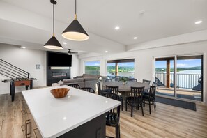 Dining - Nine Lakefront Homes (sleeping 223) in Rocky Shores w/n 500ft (HOLLISTER)