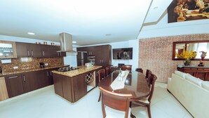 Apartment | Private kitchen - EDIFICIO SANTO TOMAS By Morada Bros. (Medellín)