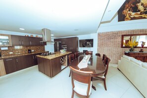 Apartment | Private kitchen - EDIFICIO SANTO TOMAS By Morada Bros. (Medellín)