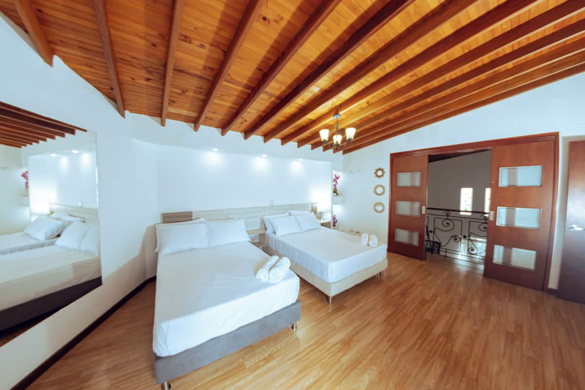 Apartment | 1 bedroom, blackout drapes, iron/ironing board, free WiFi