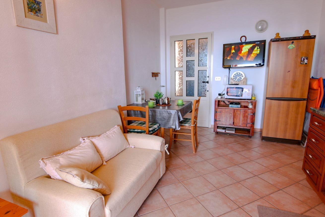TV, caminetto