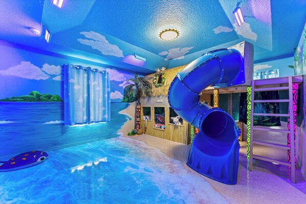 Children’s area - EPIC Renovated 9D 360 Rotating VR Machine 2x Game Rooms 4 mi to Disney (Kissimmee)